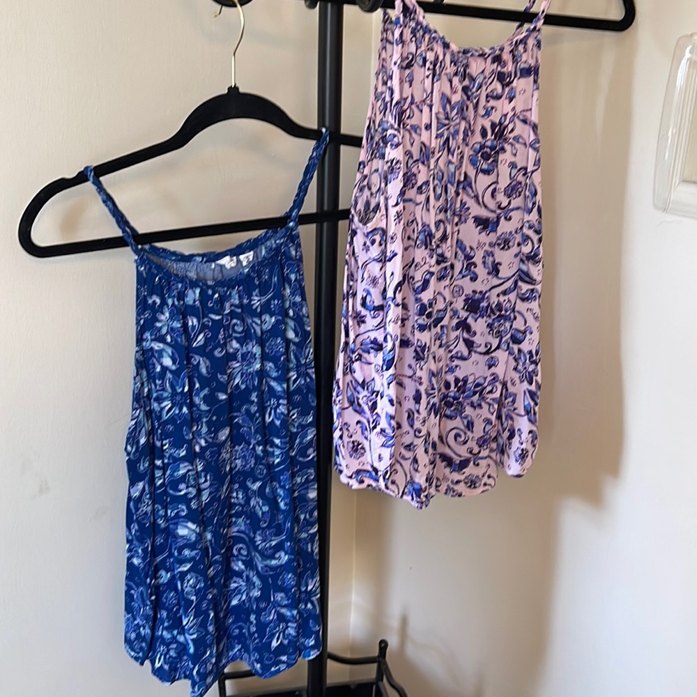 2 for 1 Gap Sale! Fun and flirty summer tanks!